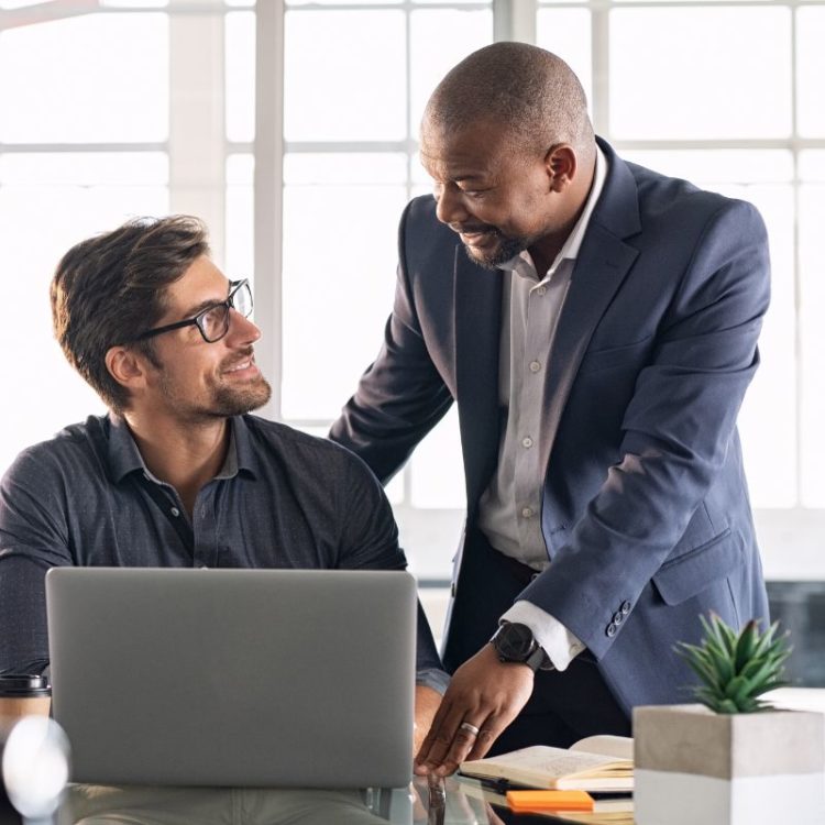 Comment recruter un·e Assistant·e de direction à temps partiel à Rennes ou Vitré